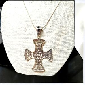 PRICE DROP!! Mexicana Sterling Silver Pendant Necklace